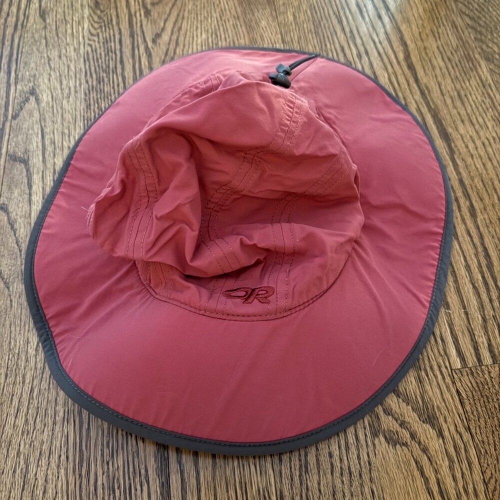 Kid's Outdoor Research sun hat size 3-6